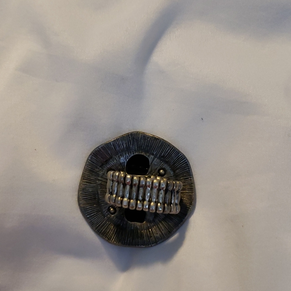 Ring - Picture 2 of 2